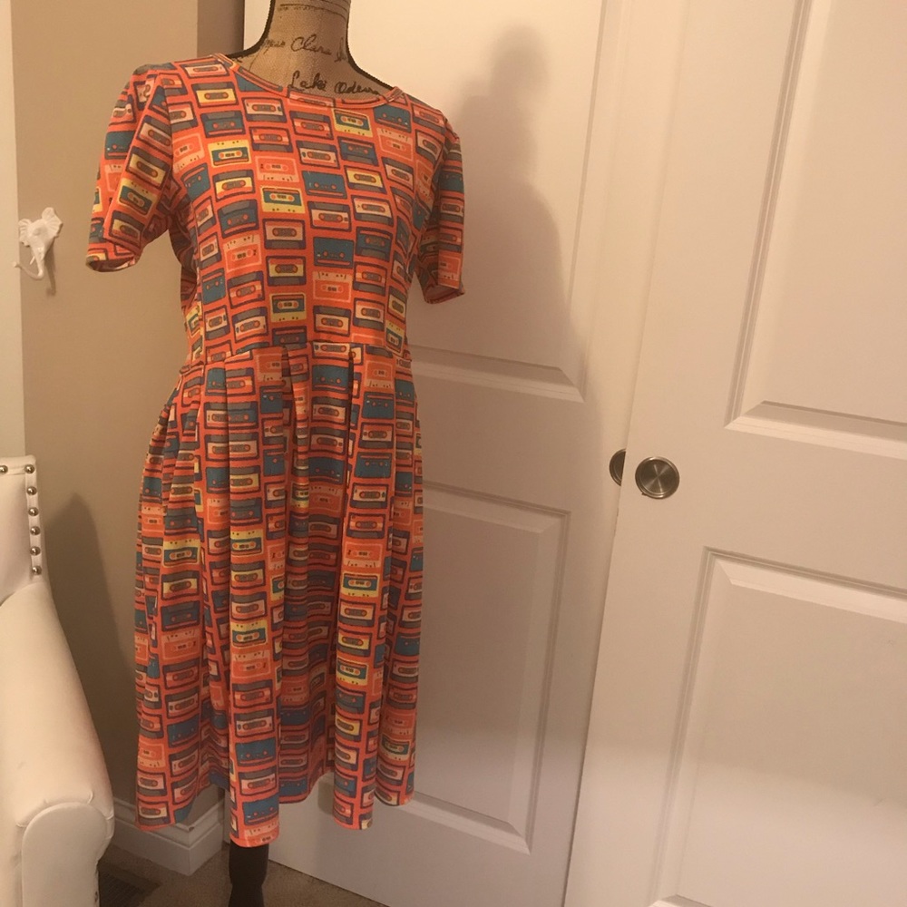 📼📼 I Love the 80’s Lularoe Amelia 📼📼
